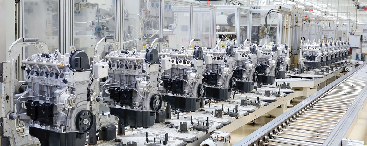 engines-on-production-line-lubricant-oils